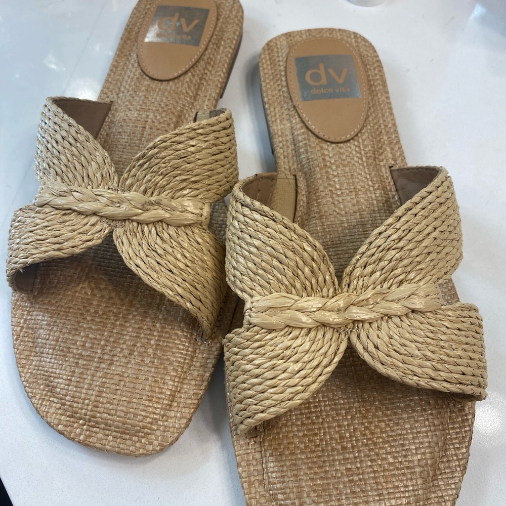 DV by Dolce Vita Women's Natural Woven Sandals